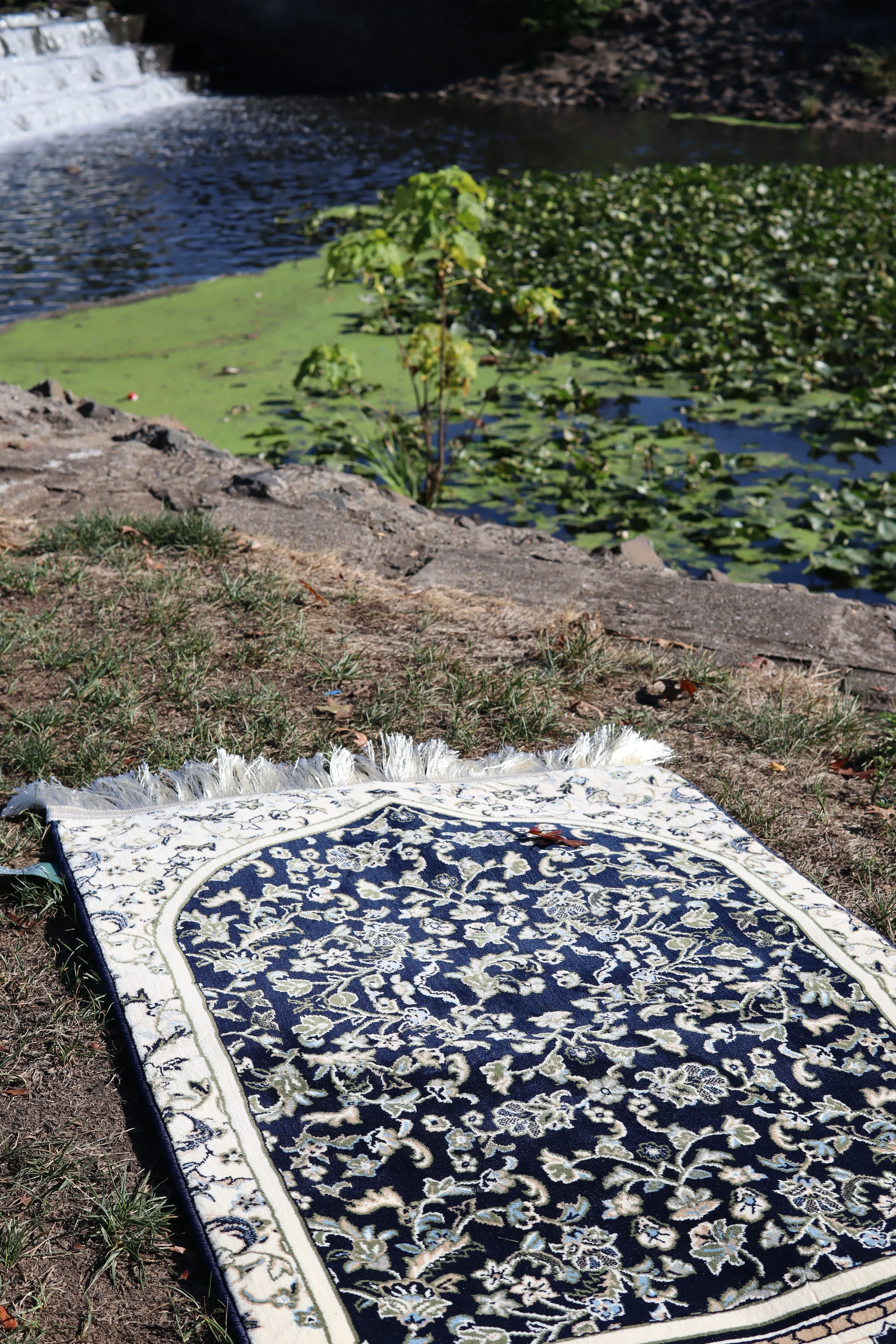 Medina Classic Carpet 0346-Navy - Image 4