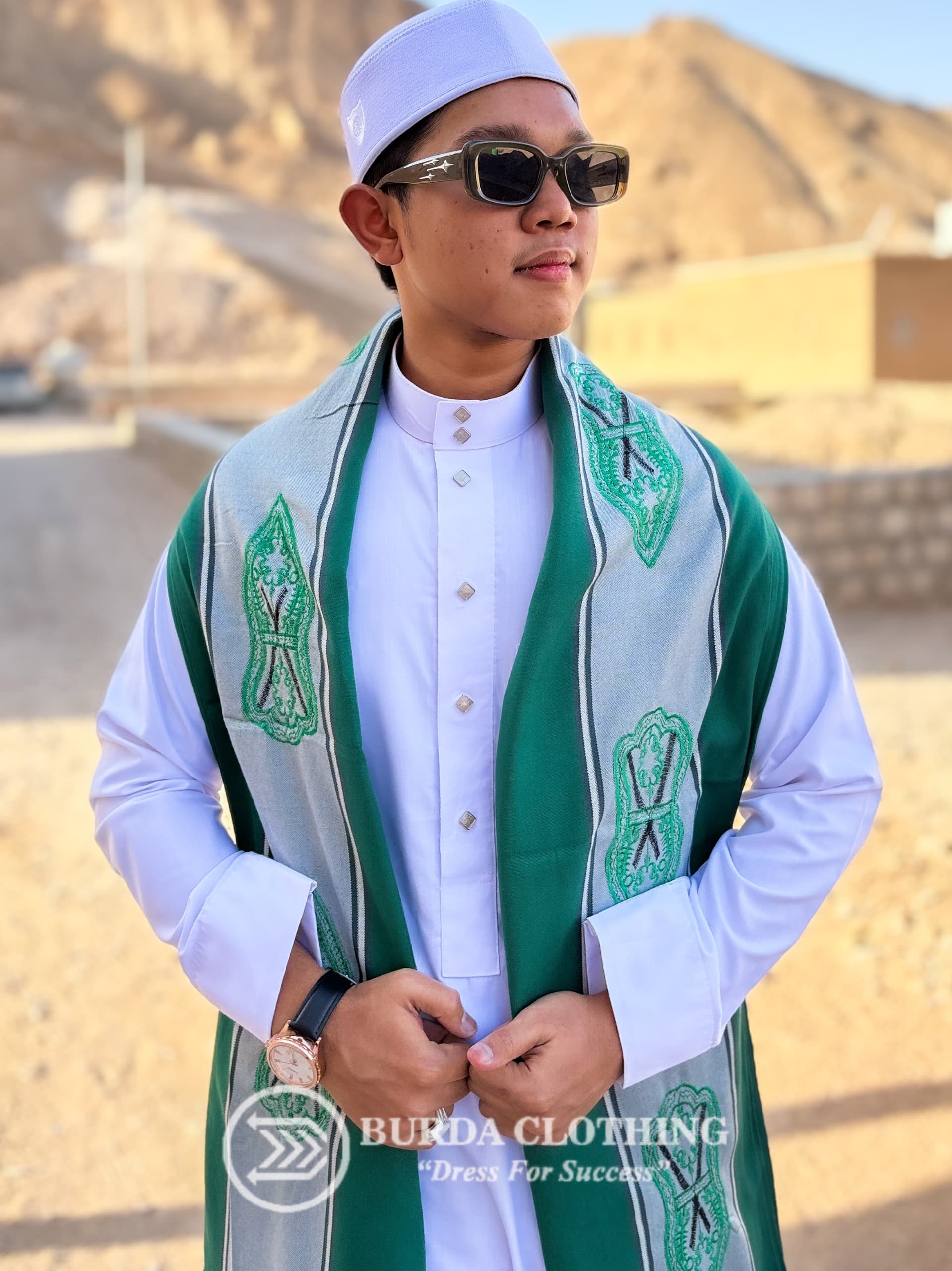 Pleated Yemeni Shawls - Image 4