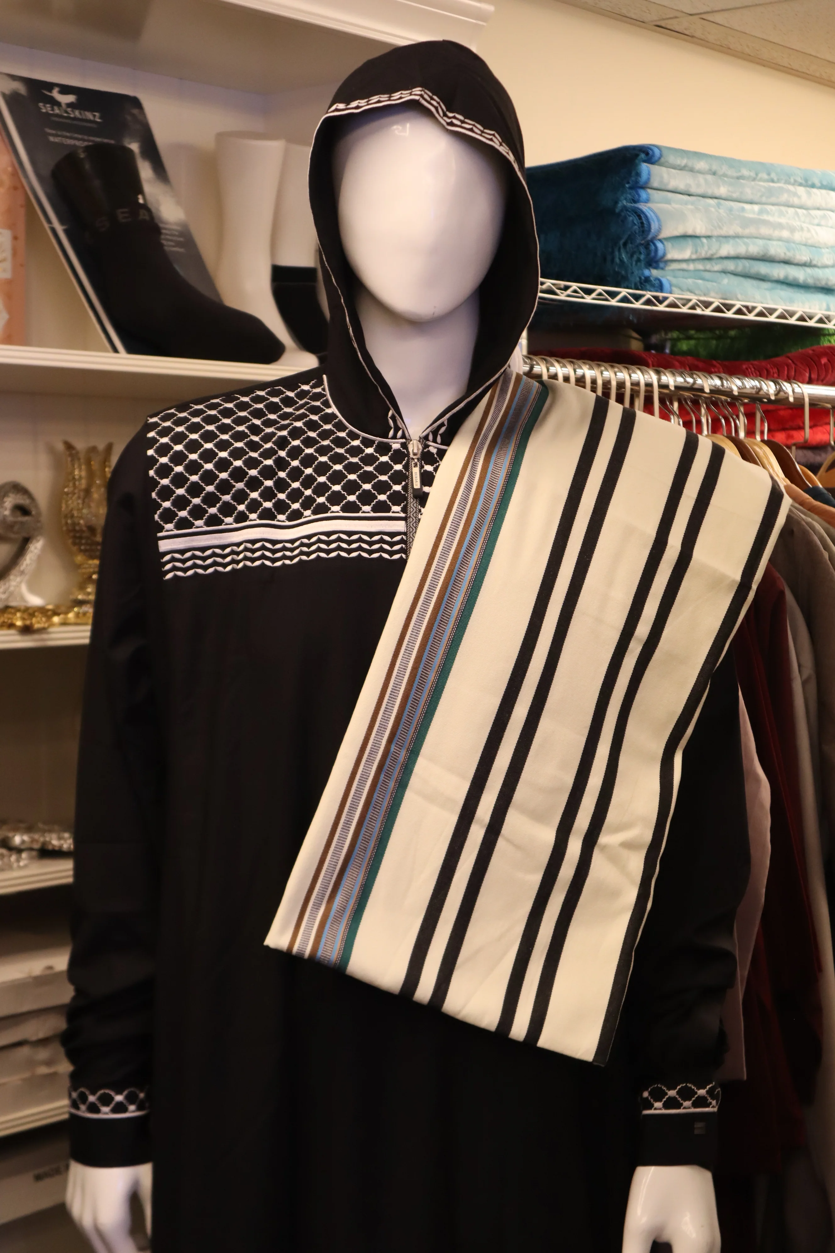 Yemeni Shawls Design 32 - Image 2